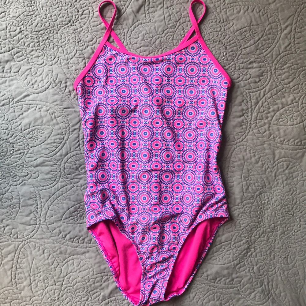 Never worn girl’s 10/12 Old Navy one piece